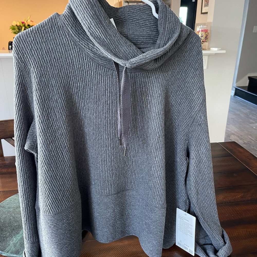 Lululemon Retreat Yourself Pullover